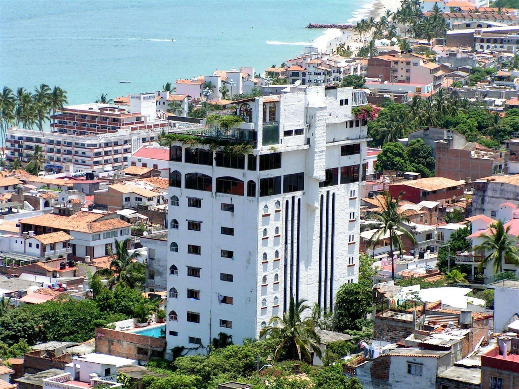 Hotel Suites La Siesta Пуэрто-Вальярта Экстерьер фото