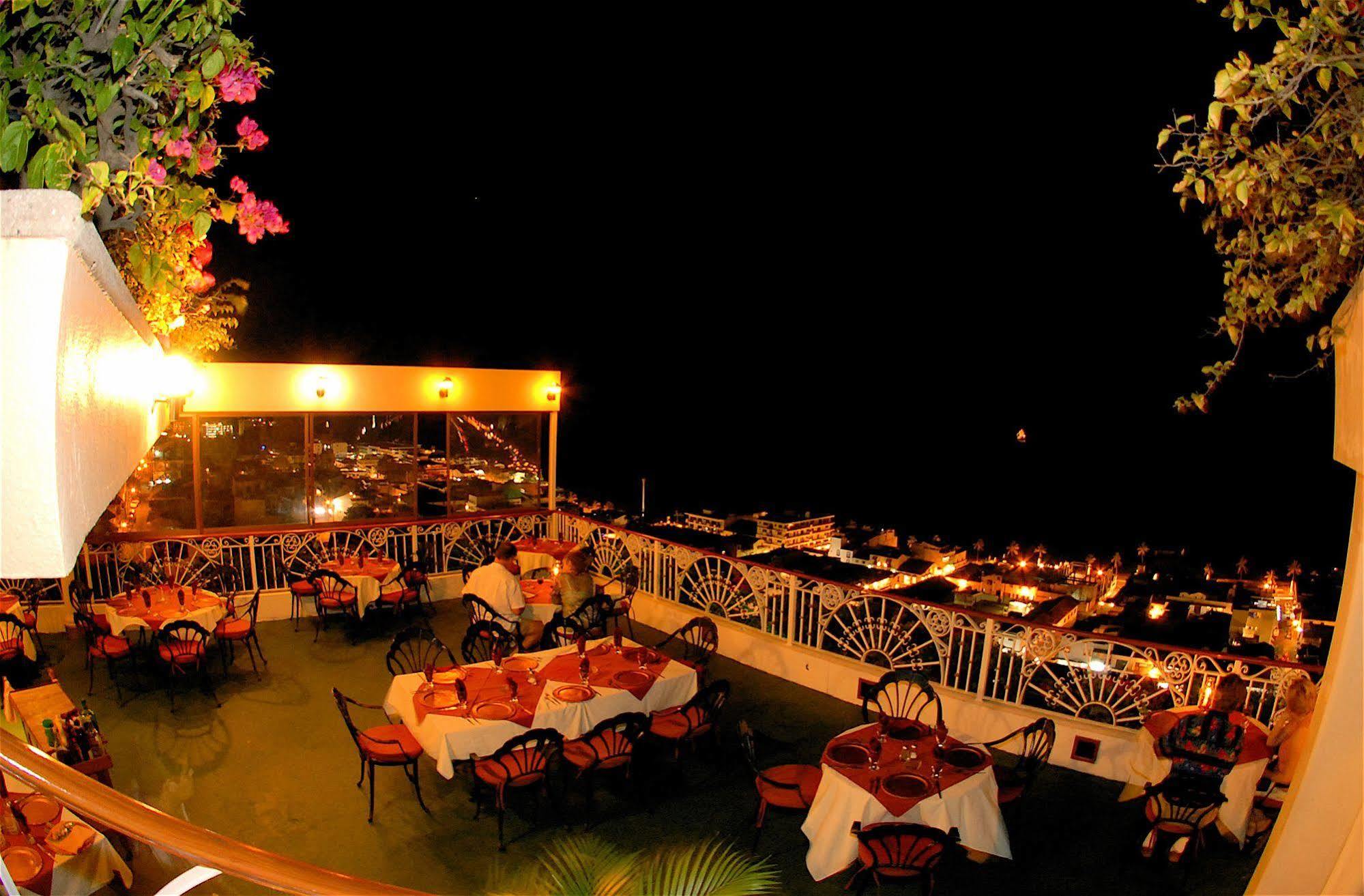 Hotel Suites La Siesta Пуэрто-Вальярта Экстерьер фото