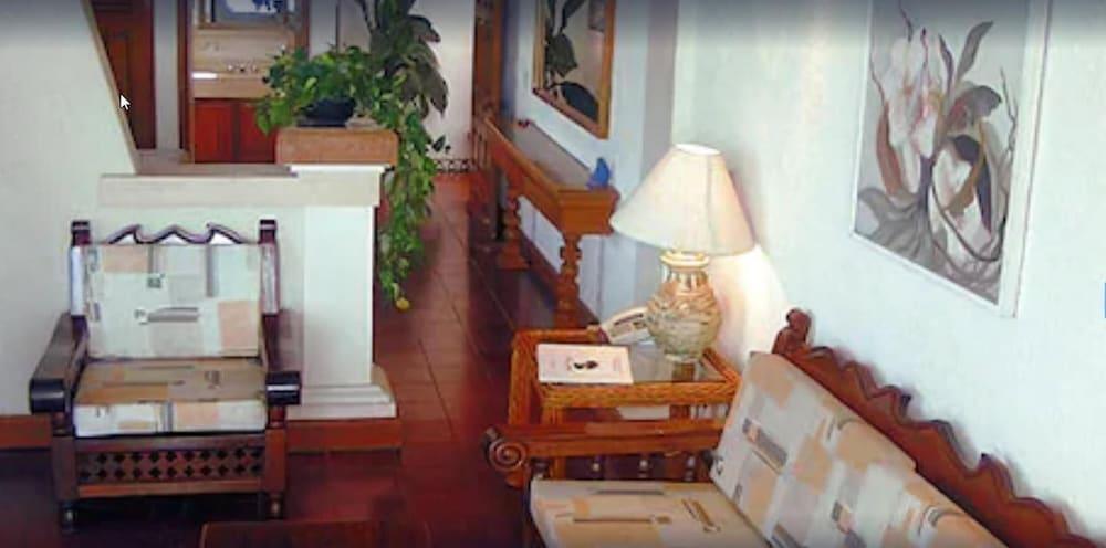 Hotel Suites La Siesta Пуэрто-Вальярта Экстерьер фото